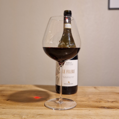 Close-up of Vallebelbo Barolo DOCG - 100% Nebbiolo Langhe