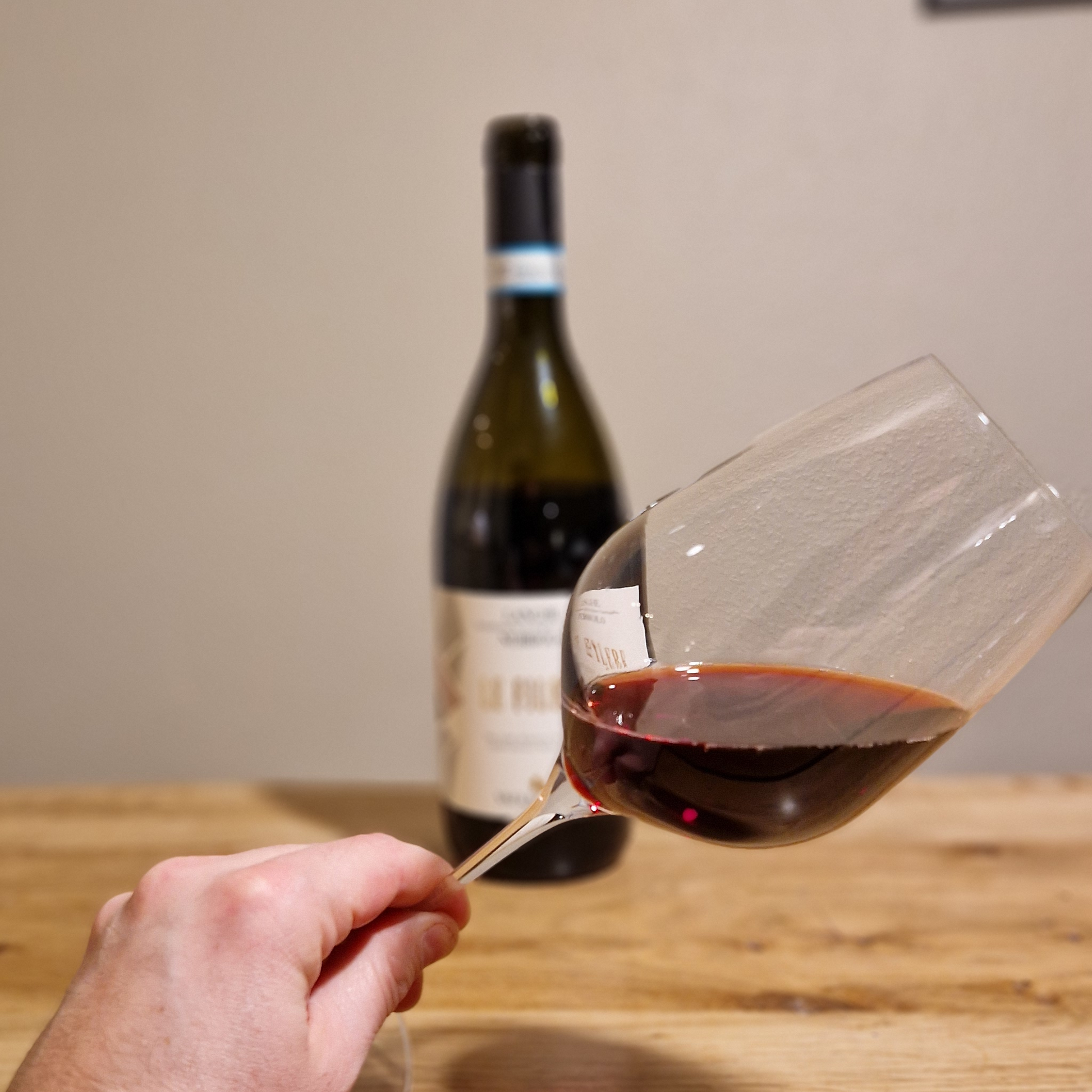 Vibrant ruby red Langhe Nebbiolo DOC - Best Italian wine for stews and game